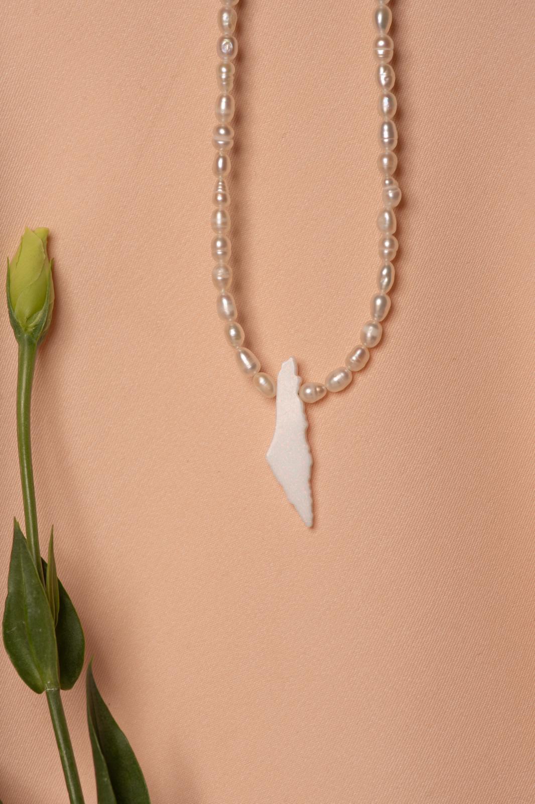 Opal Palestine map choker pearls necklace